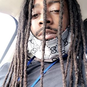 Meet your Posher, Deejay